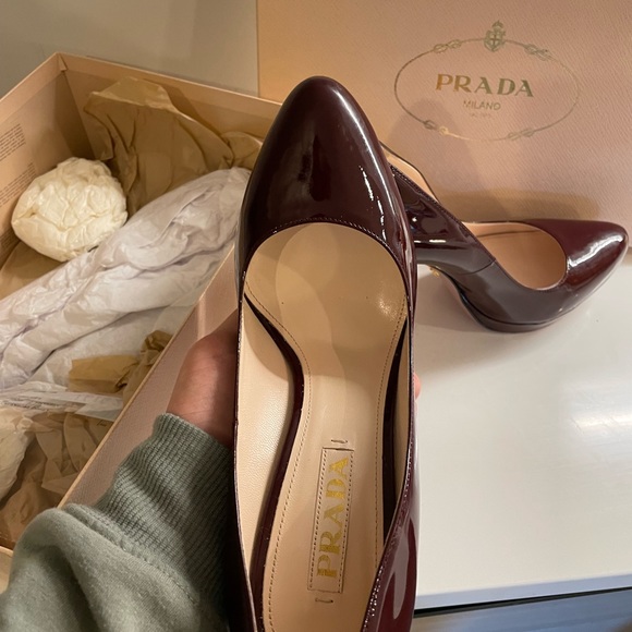 *mint* condition PRADA heels - Picture 11 of 12